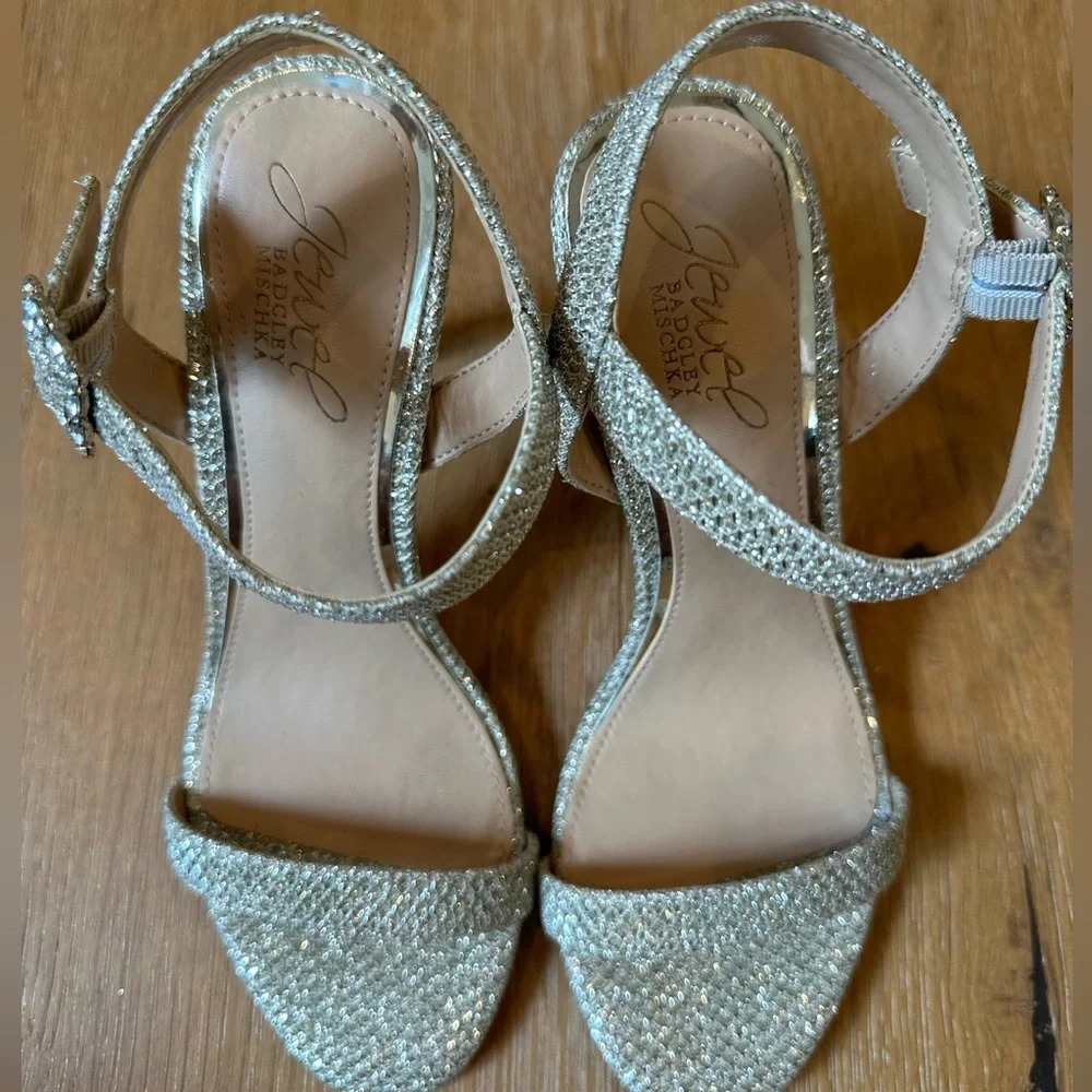 Jewel Badgley Mischka Glitter Alina sandal special occasion wedding shoe - Picture 9 of 11